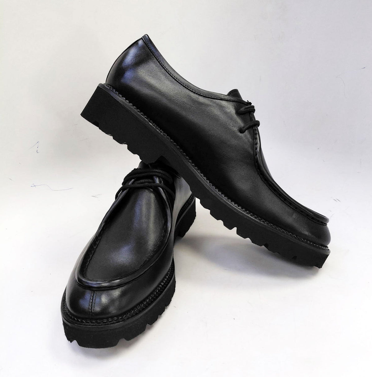 C&E Fashions C Collection Calfskin Lace Up Shoe - Black – product view 3