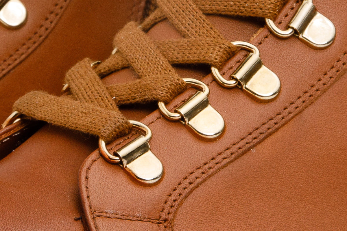 Vinci Leather The Belgrano Tan Leather Lace-Up Ankle Women Boot With a Side Zipper – product view 3