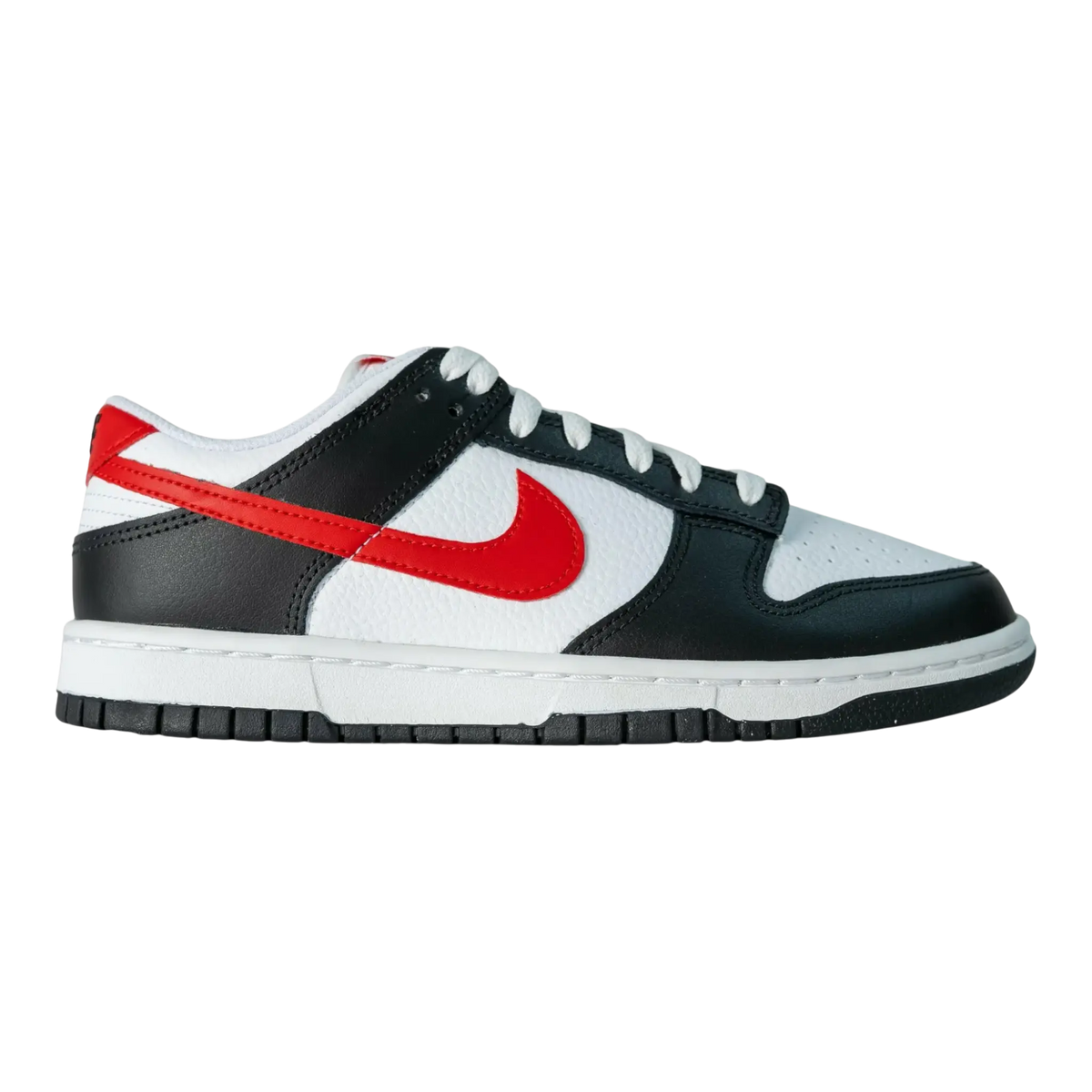 Nike Dunk Low Retro Men Sneakers Black/University Red-White – product view 1