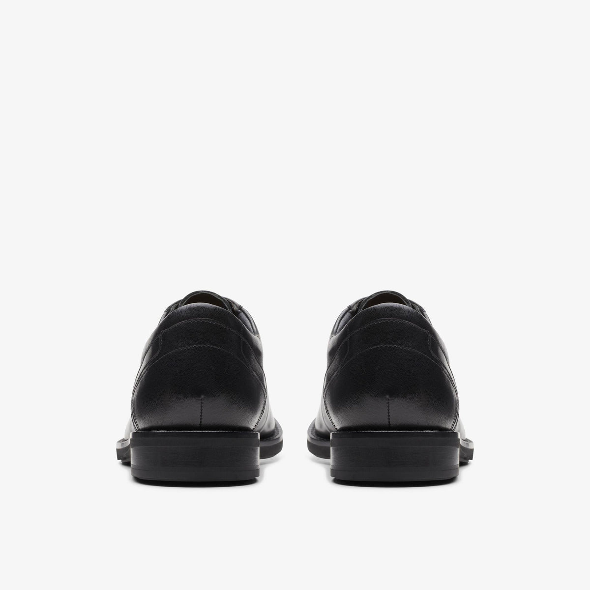 Clarks Un Hugh Lace Men's Black Leather 26168322 — detail view