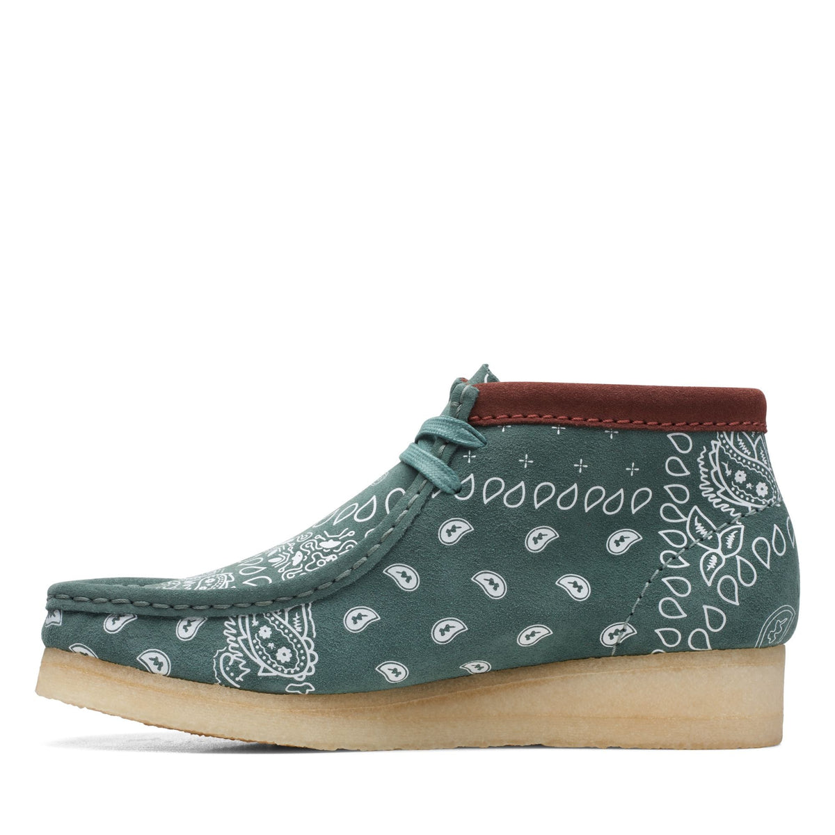 Clarks Originals Wallabee Boot Women's Green Suede 26168743 — detail view