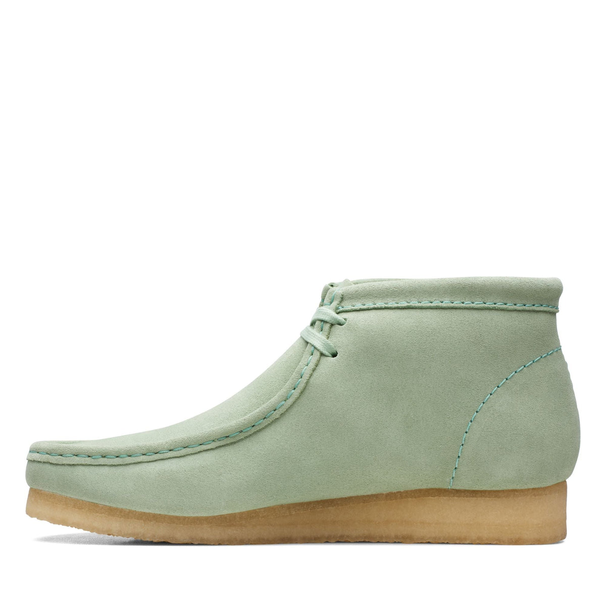 Clarks Originals Wallabee Boot - Green Suede Men's Green Suede 26169732 — detail view