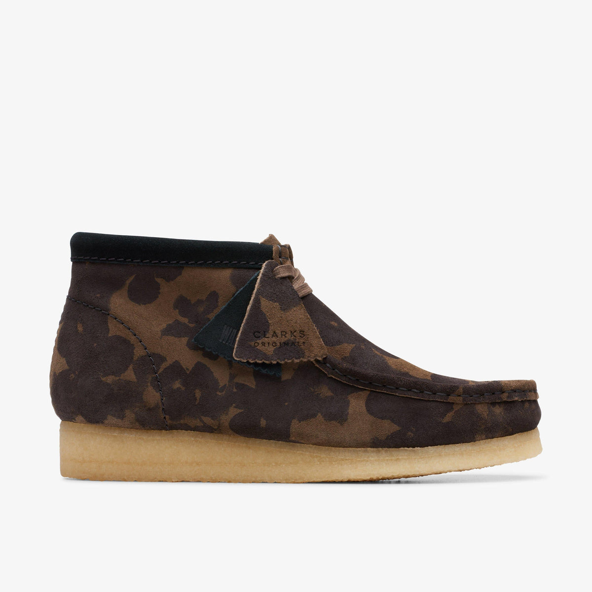 Clarks Originals Wallabee Boot Men's Black/Khaki Floral Suede 26174035
