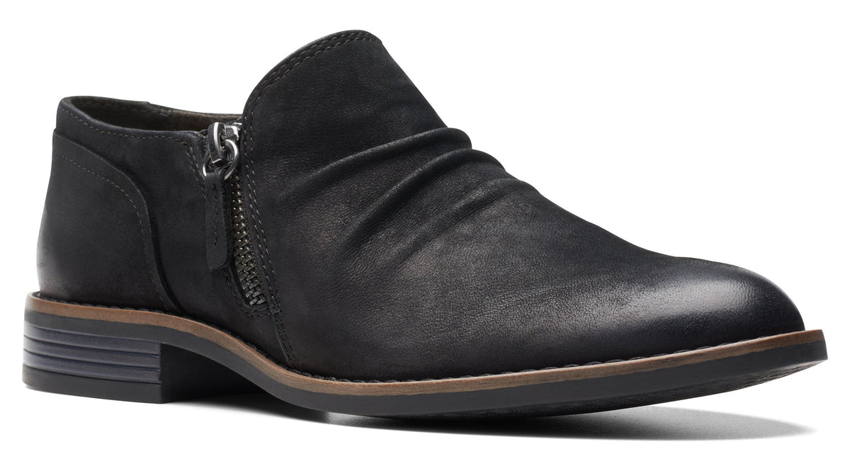 Clarks Camzin Pace Women's Black Nubuck 26174154 — side view