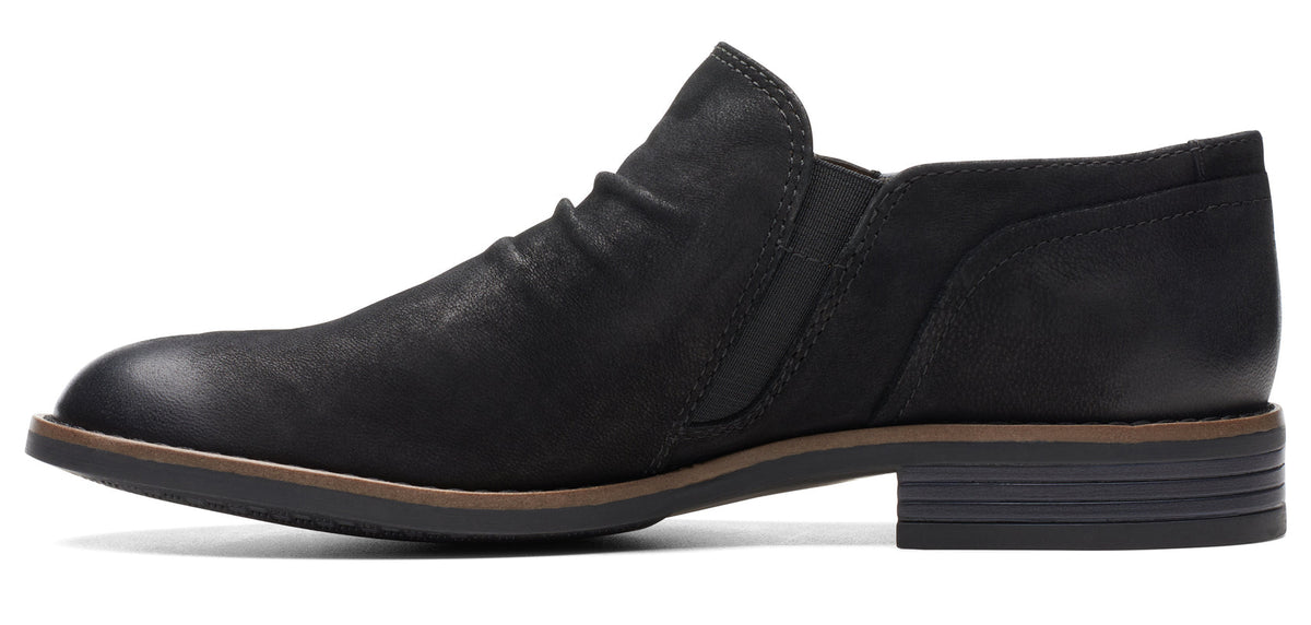 Clarks Camzin Pace Women's Black Nubuck 26174154 — detail view