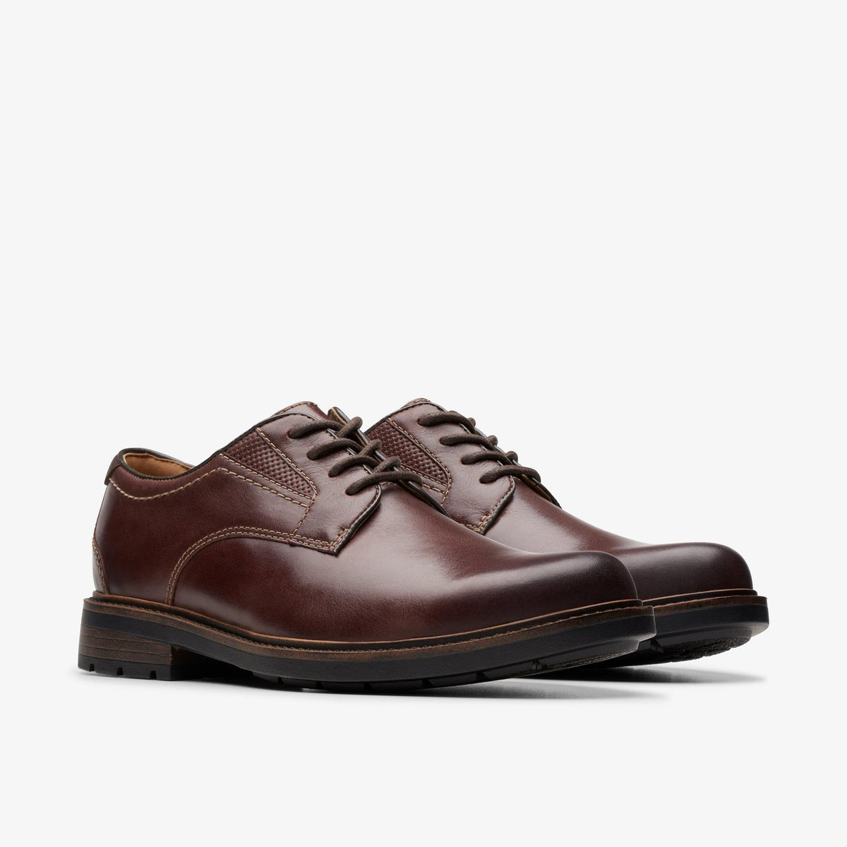 Clarks Un Shire Low Men's Brown Leather 26174653 — sole view