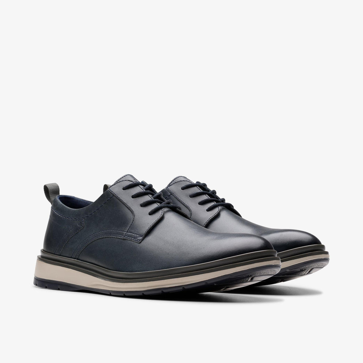 Clarks Chantry Lo Men's Navy Leather 26176100 — sole view