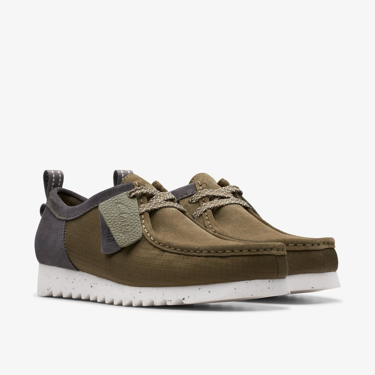 Clarks Originals Wallabee Men's Olive Combi 26176226 — sole view