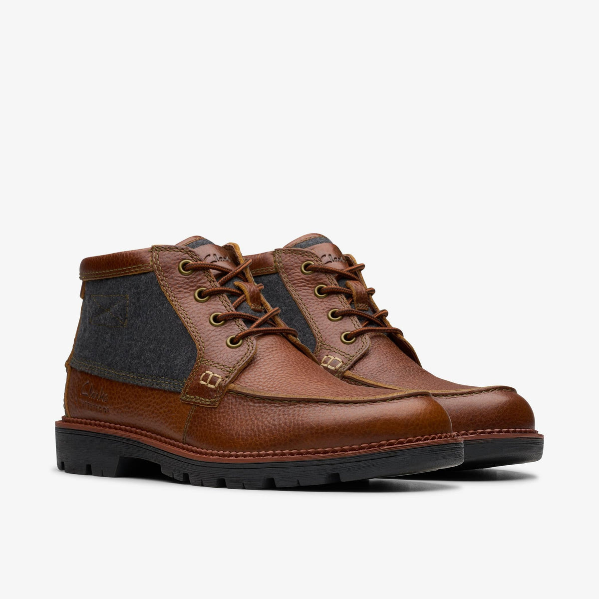 Clarks Maplewalk Moc Men's Tan Tumbled Leather 26179440 — sole view