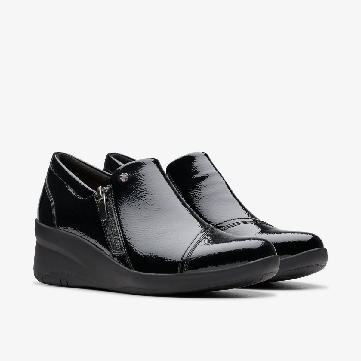 Clarks Suttyn Zip Women's Black Crinkle Patent Leather 26180144 — sole view