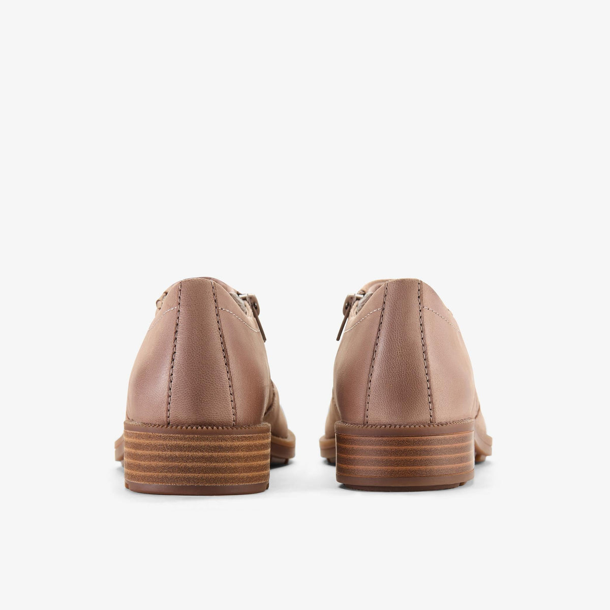 Clarks Adalynn Ezra Women's Light Taupe Nubuck 26184065 — sole view