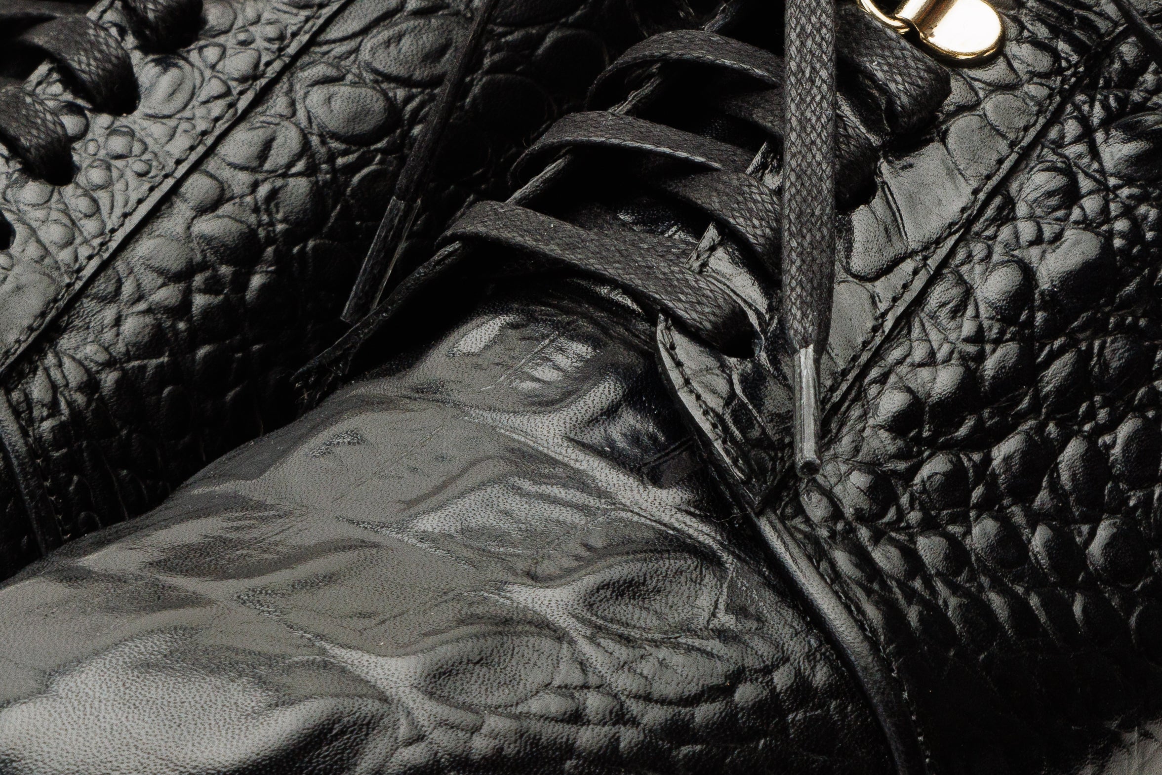 The Bomba Black Leather Men Sneaker