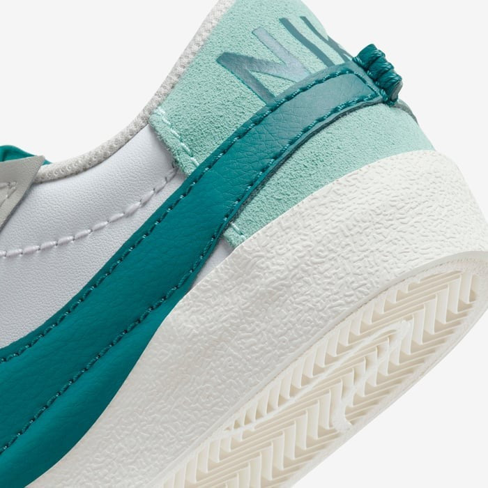 Nike Blazer Low '77 Jumbo Women's Sneakers — Summit White Leather Low-Top
