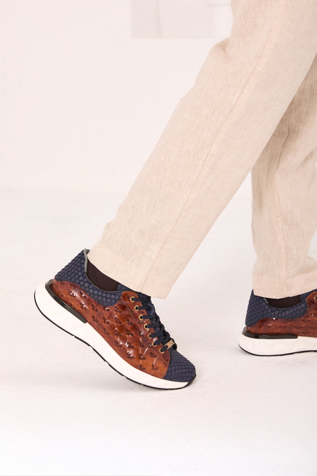 Vinci Leather The Caesars Navy & Tan Leather Men Sneaker – product view 22