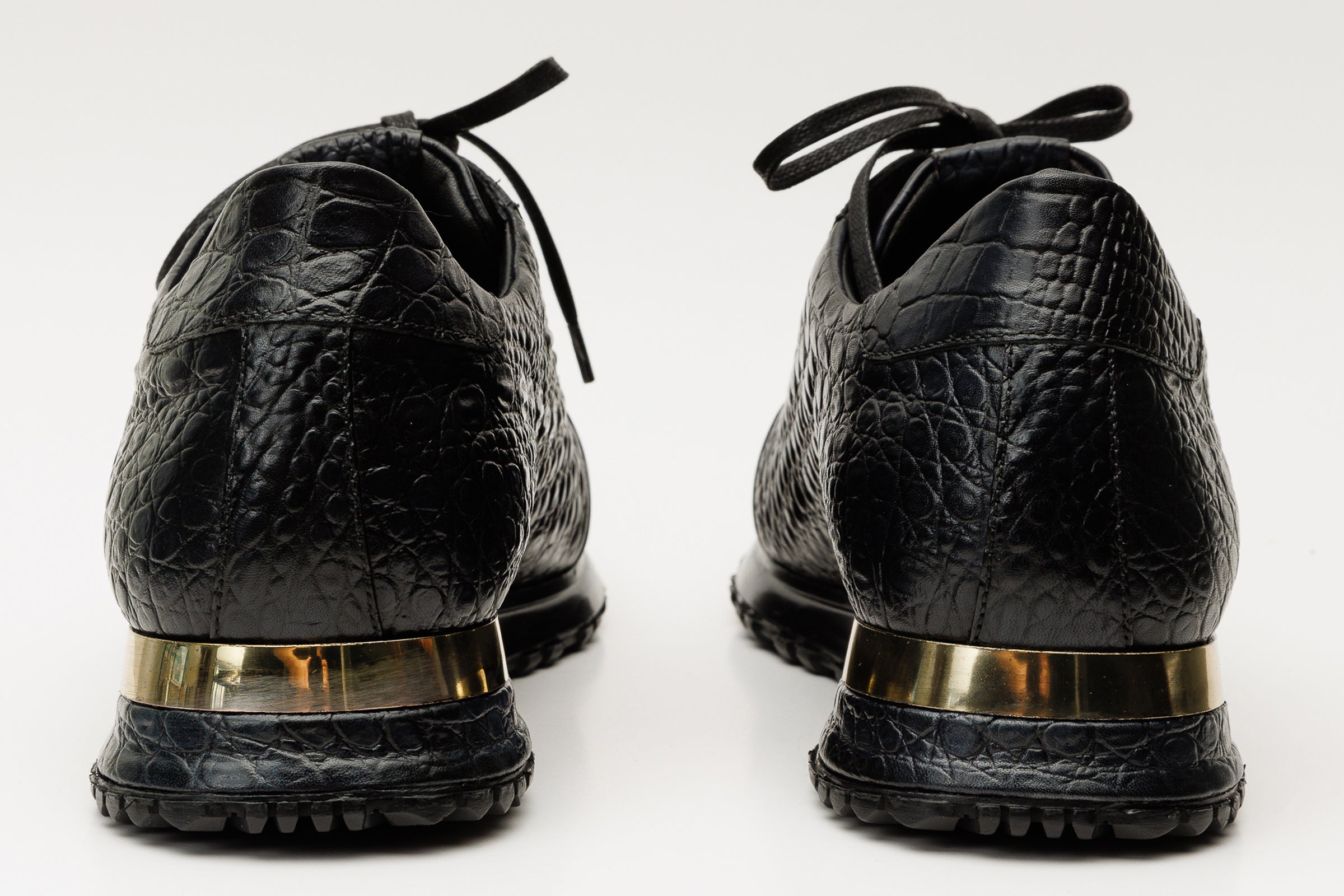 The Bomba Black Leather Men Sneaker