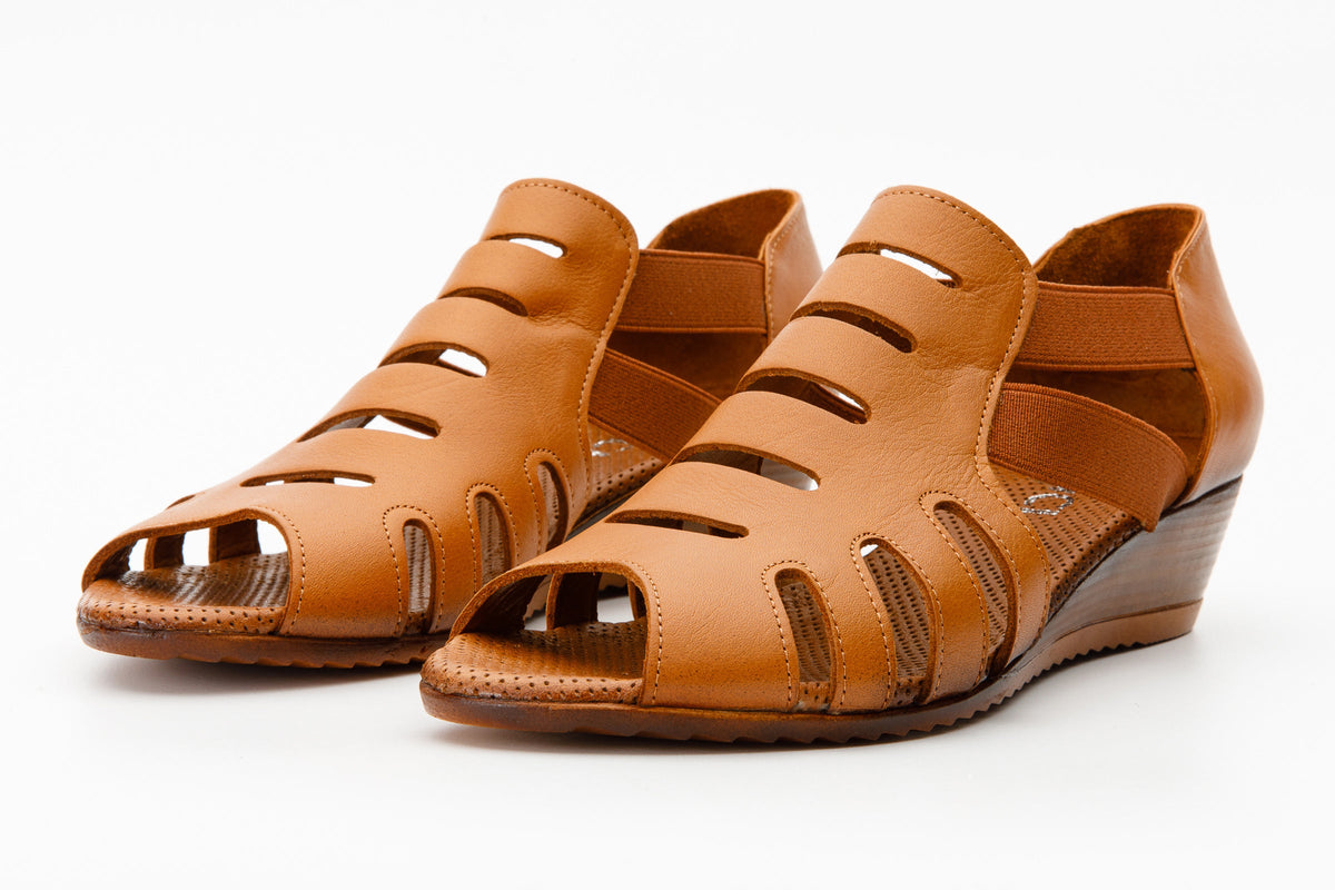 Vinci Leather The Atina Tan Leather Sandal Final Sale! – product view 3