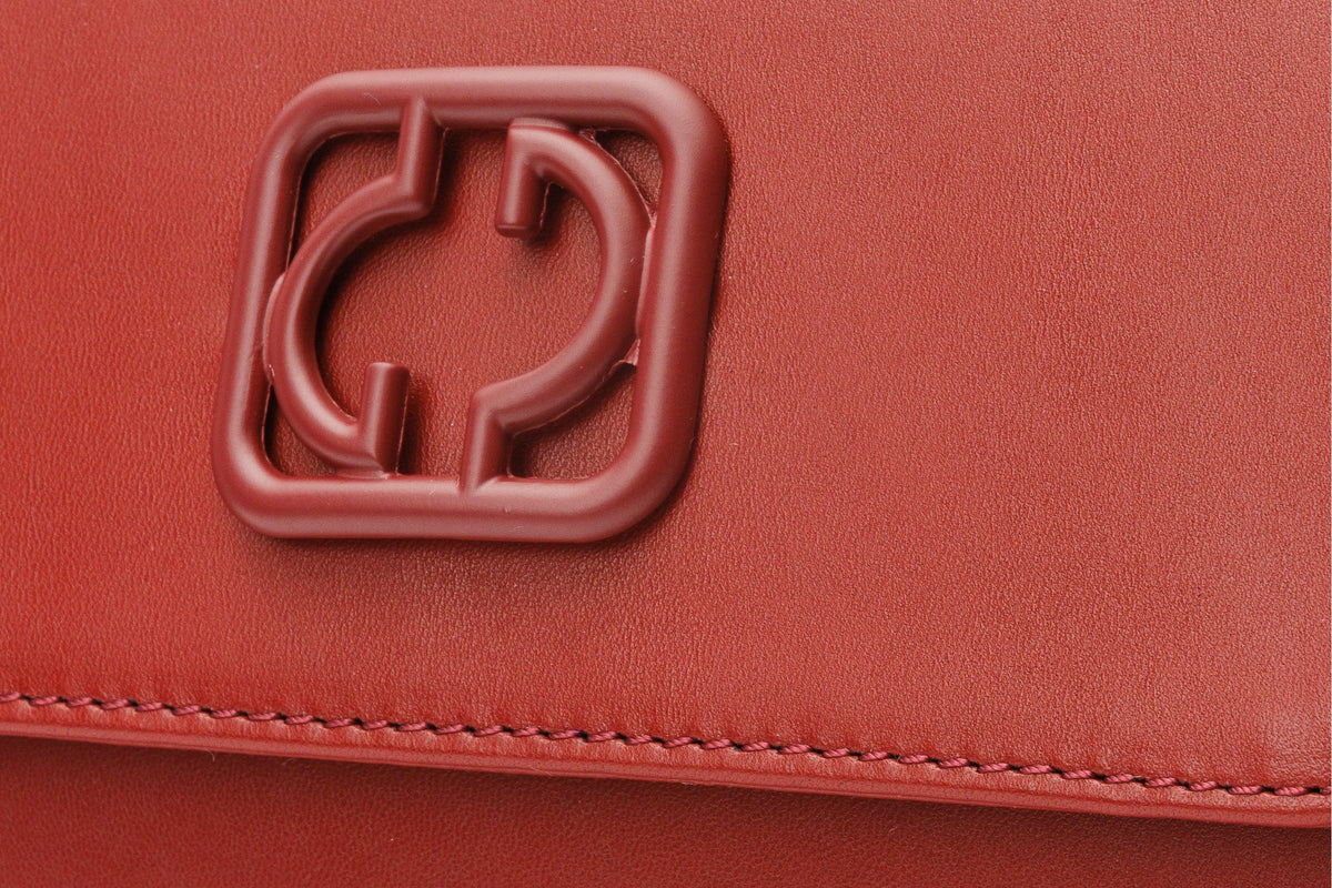 Vinci Leather The Maneadero Dark Red Leather Handbag – product view 4