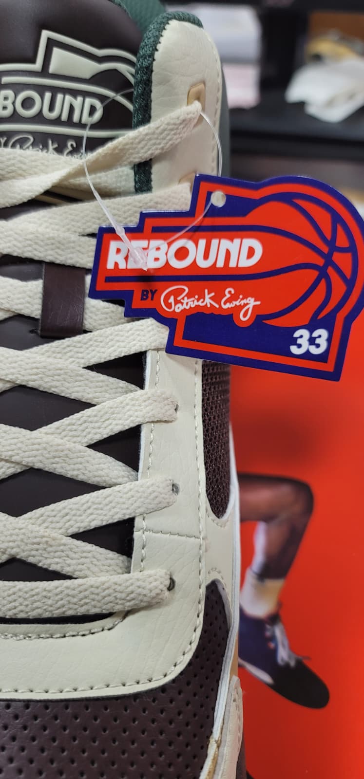 Patrick Ewing "Shake N Bake" 1RMBE07-982 β Three-Quarter View
