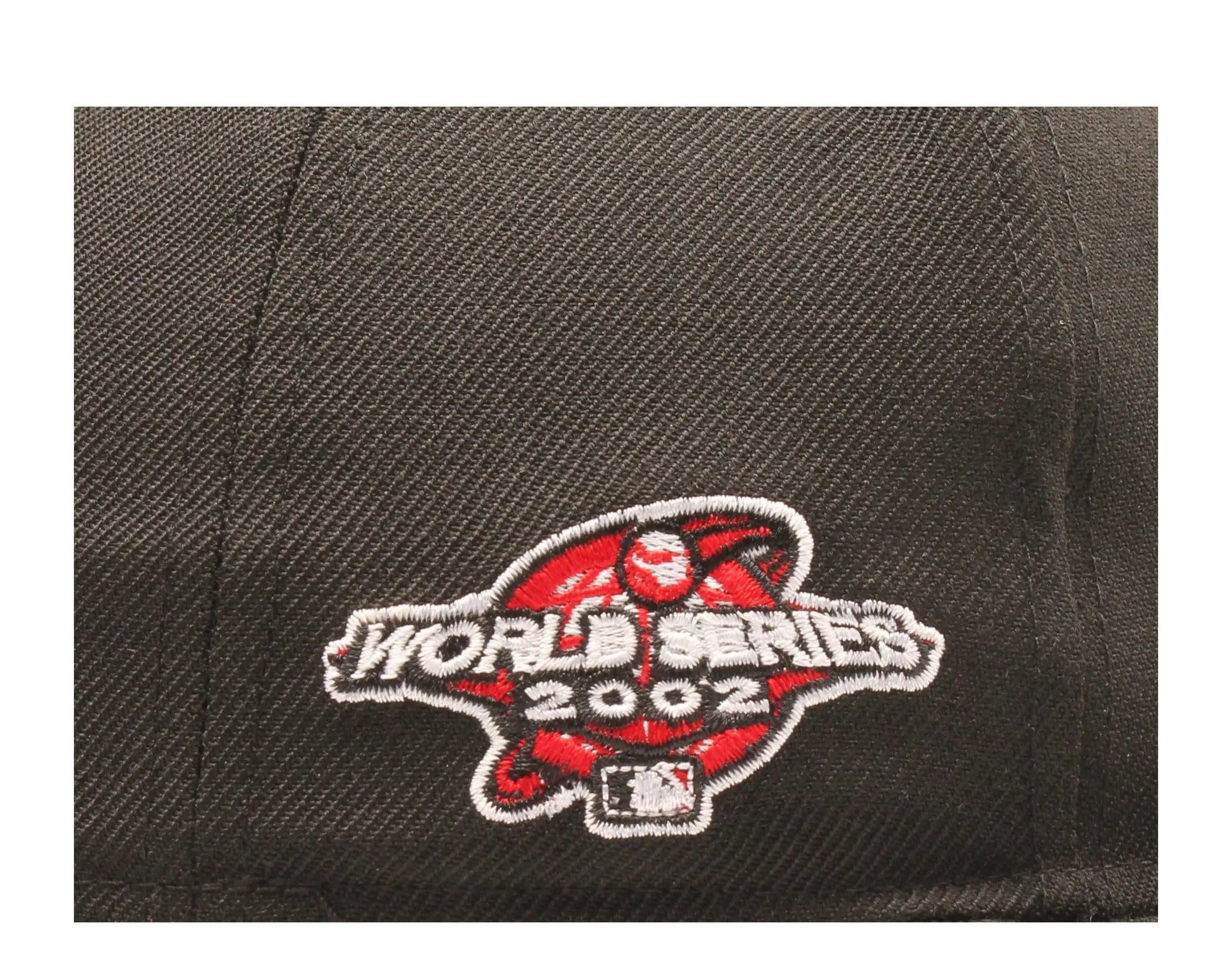 New Era 59Fifty Men Fitted Hat Black Anaheim Angels 2002 World Series Green Undervisor
