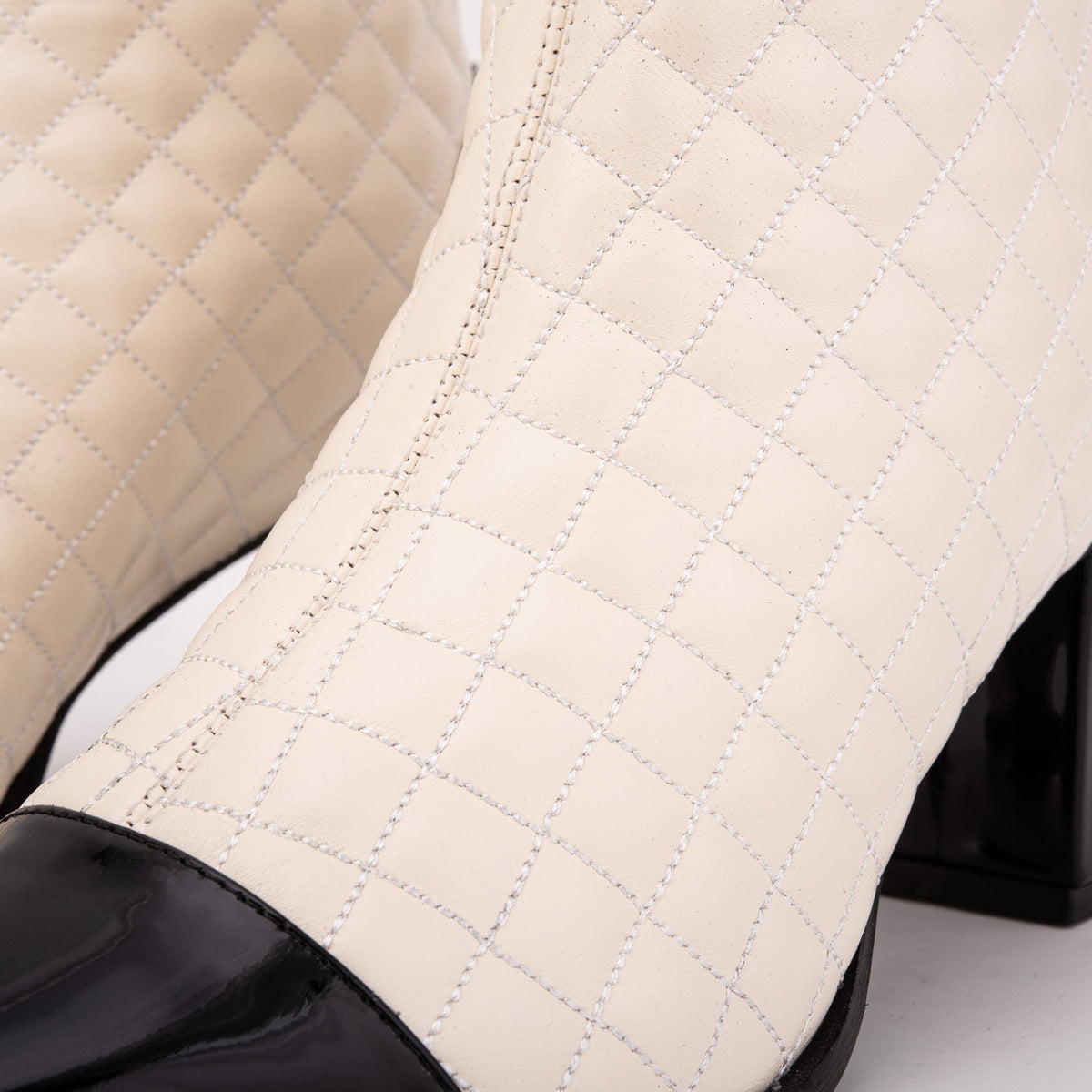 Vinci Leather The Celeste Cream & Black Quilted Leather Women’s Boot – product view 3
