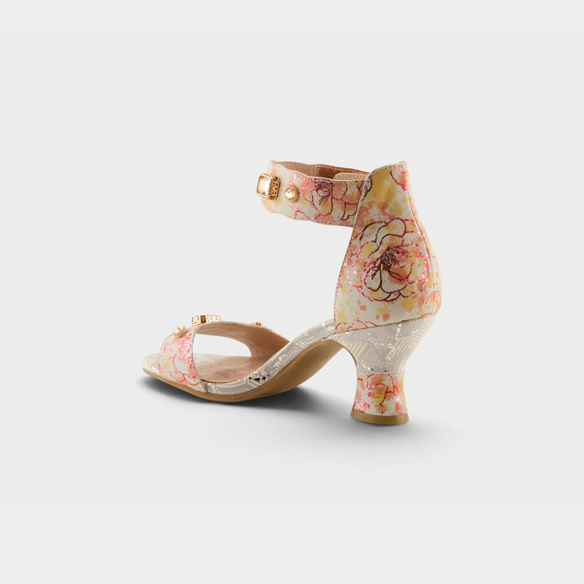 L'Artiste Aquavelva Sandals — product view 10