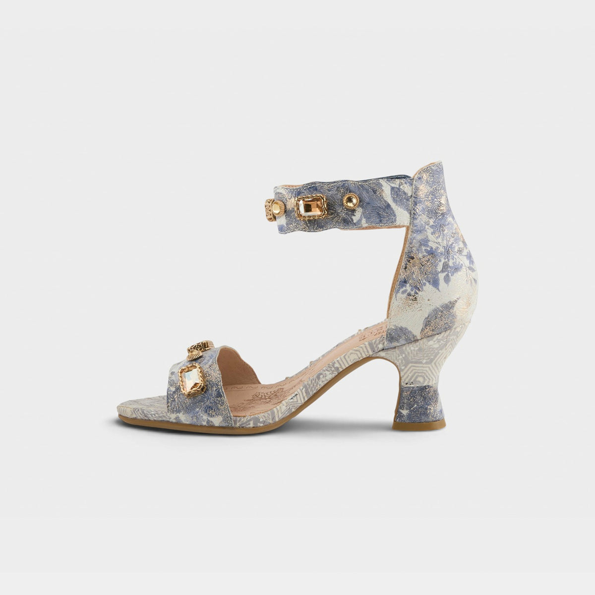L'Artiste Aquavelva Sandals — product view 6