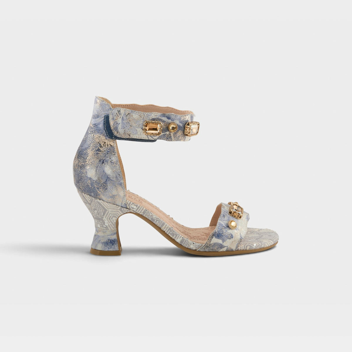 L'Artiste Aquavelva Sandals — product view 15