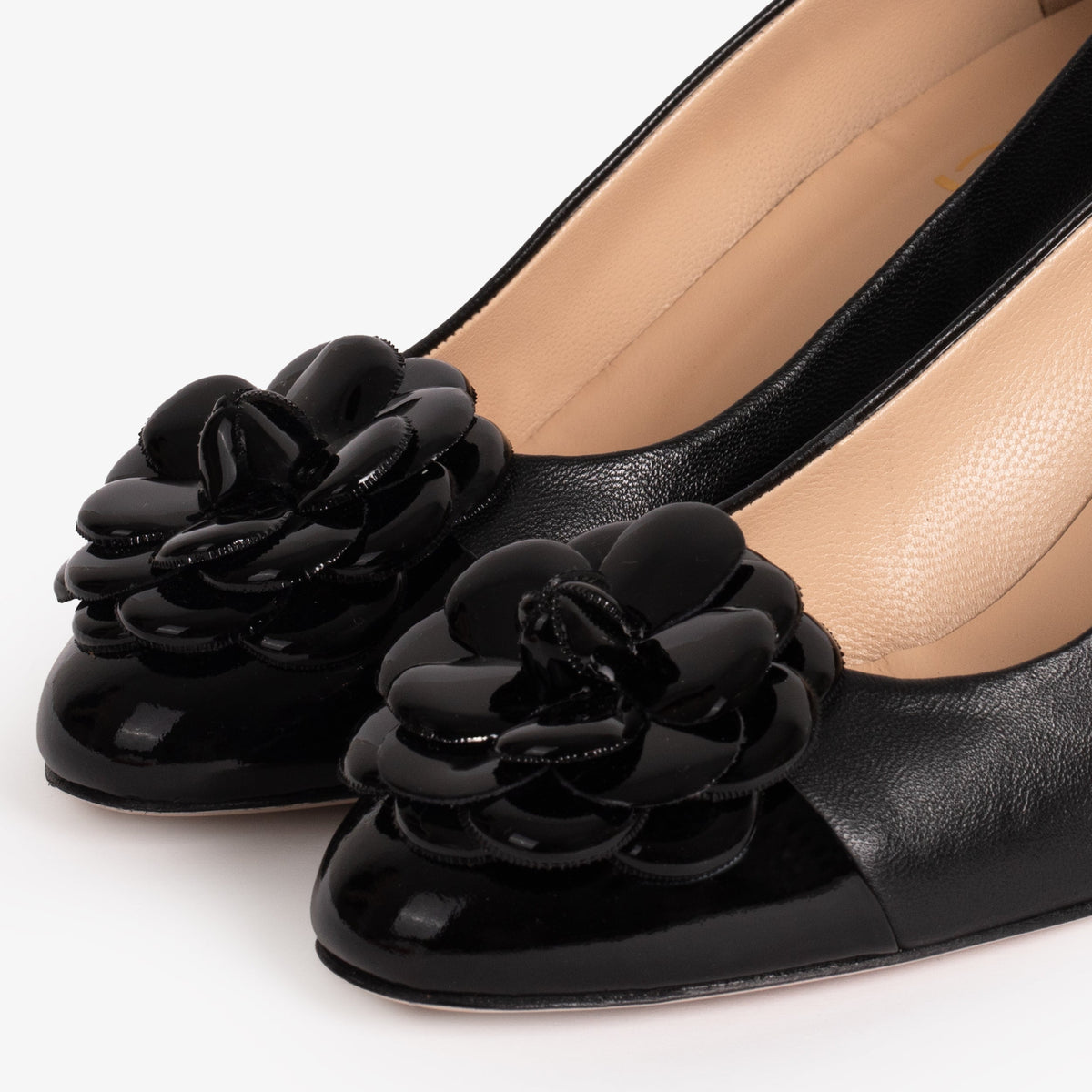 Vinci Leather The Diva Black Leather Cap Toe Block Heel Pump Women Shoe – product view 4