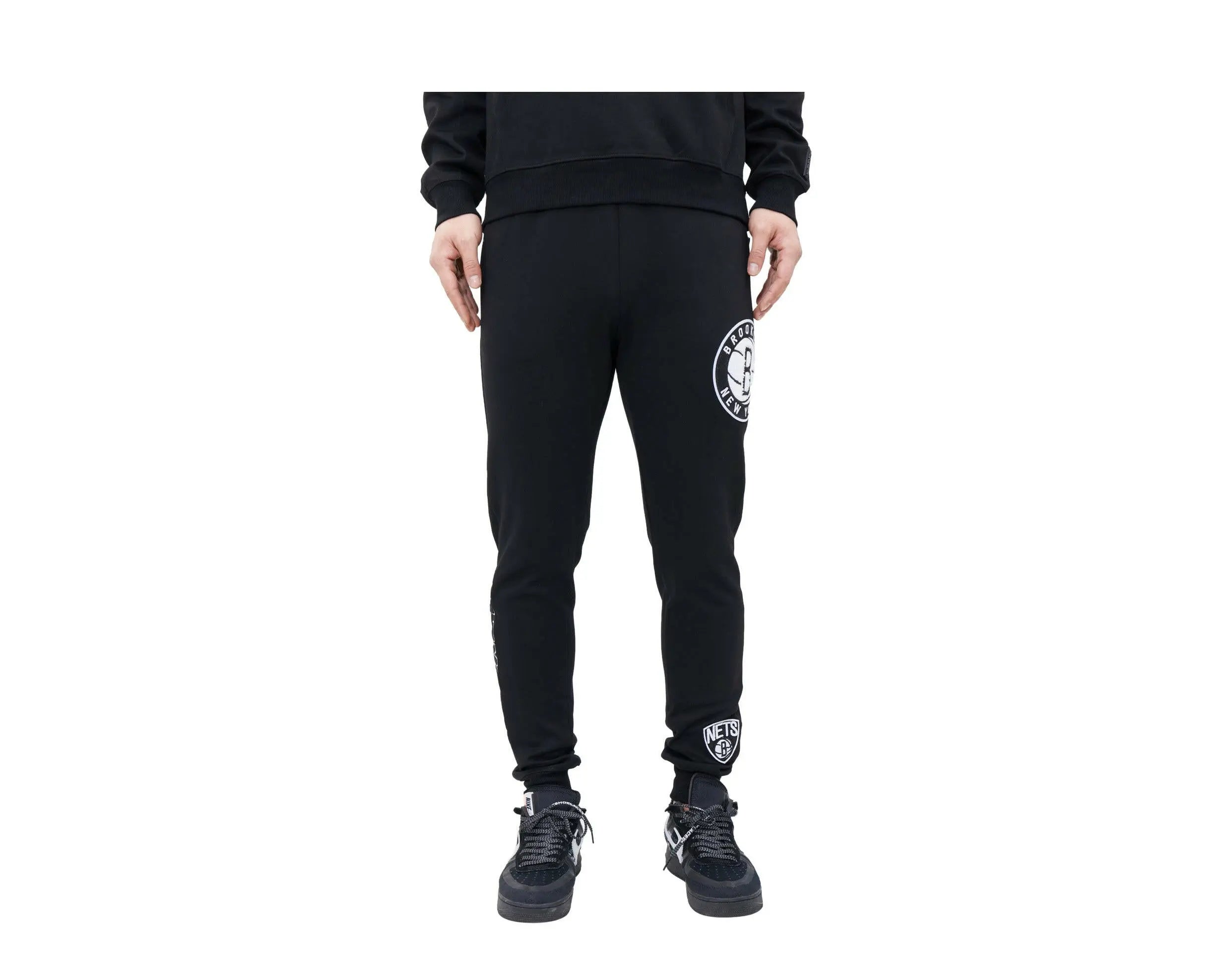 Pro Standard NBA Brooklyn Nets Logo Blended Men's Jogger Pants — Black