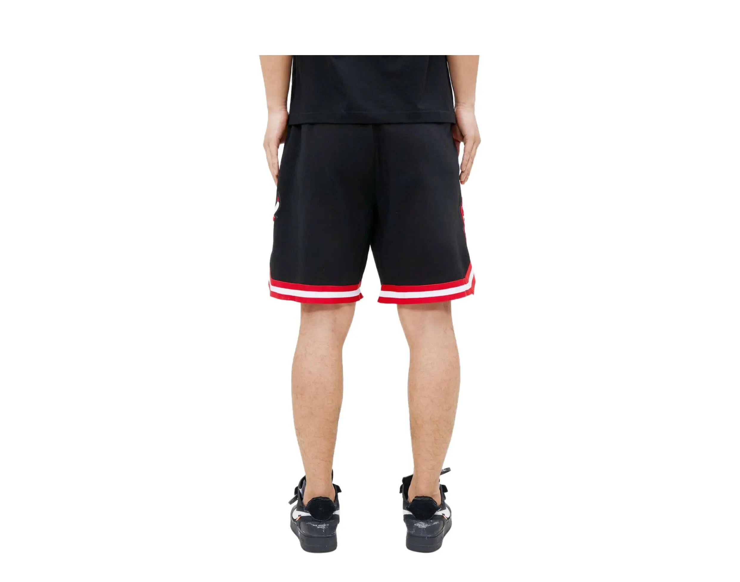 Pro Standard Chicago Bulls Classic Chenille Men's Shorts — Black
