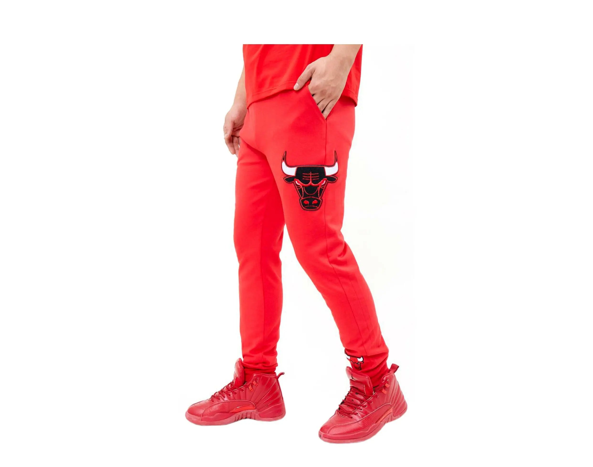 Pro Standard Chicago Bulls Classic Chenille Men's Jogger Pants — Red
