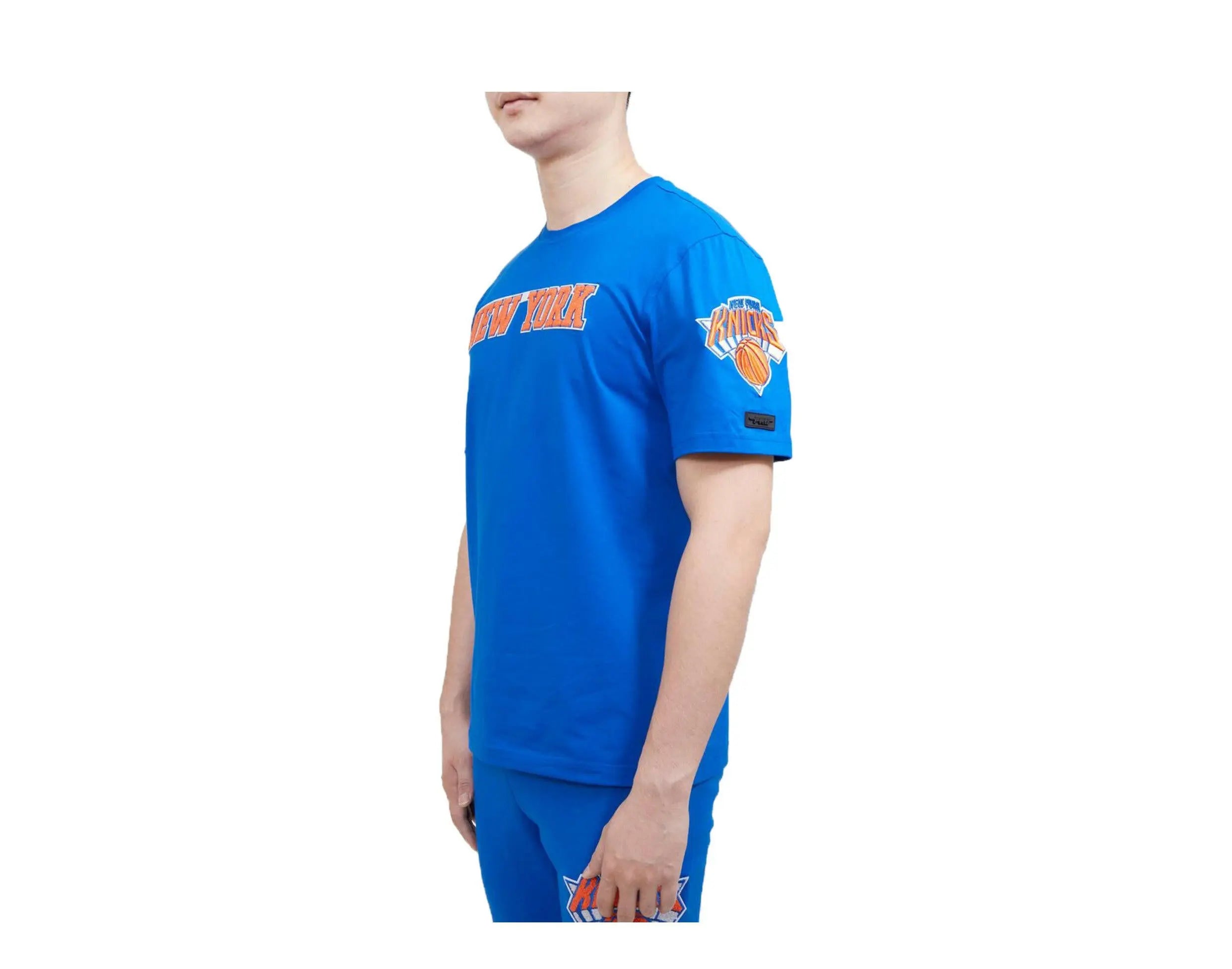 Pro Standard New York Knicks Classic Chenille Men's T-Shirt — Blue