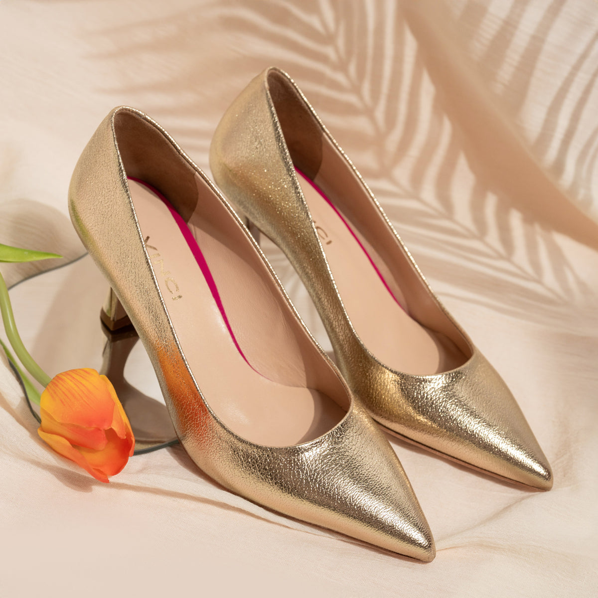 Vinci Leather The Brunello Gold Leather Pump Women Shoe – product view 6