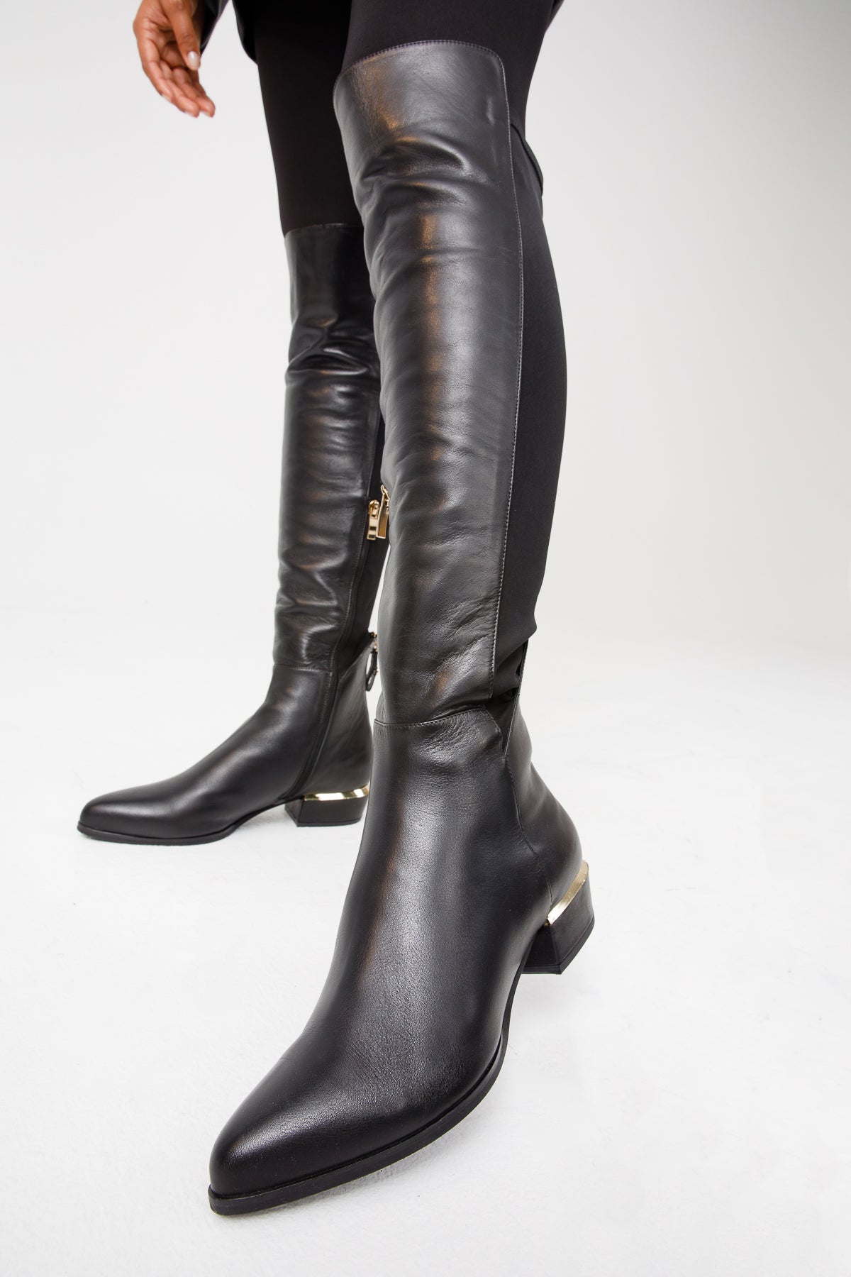 Vinci Leather The Fairoks Black Leather Pointy Toe Knee High Women Boot – product view 10