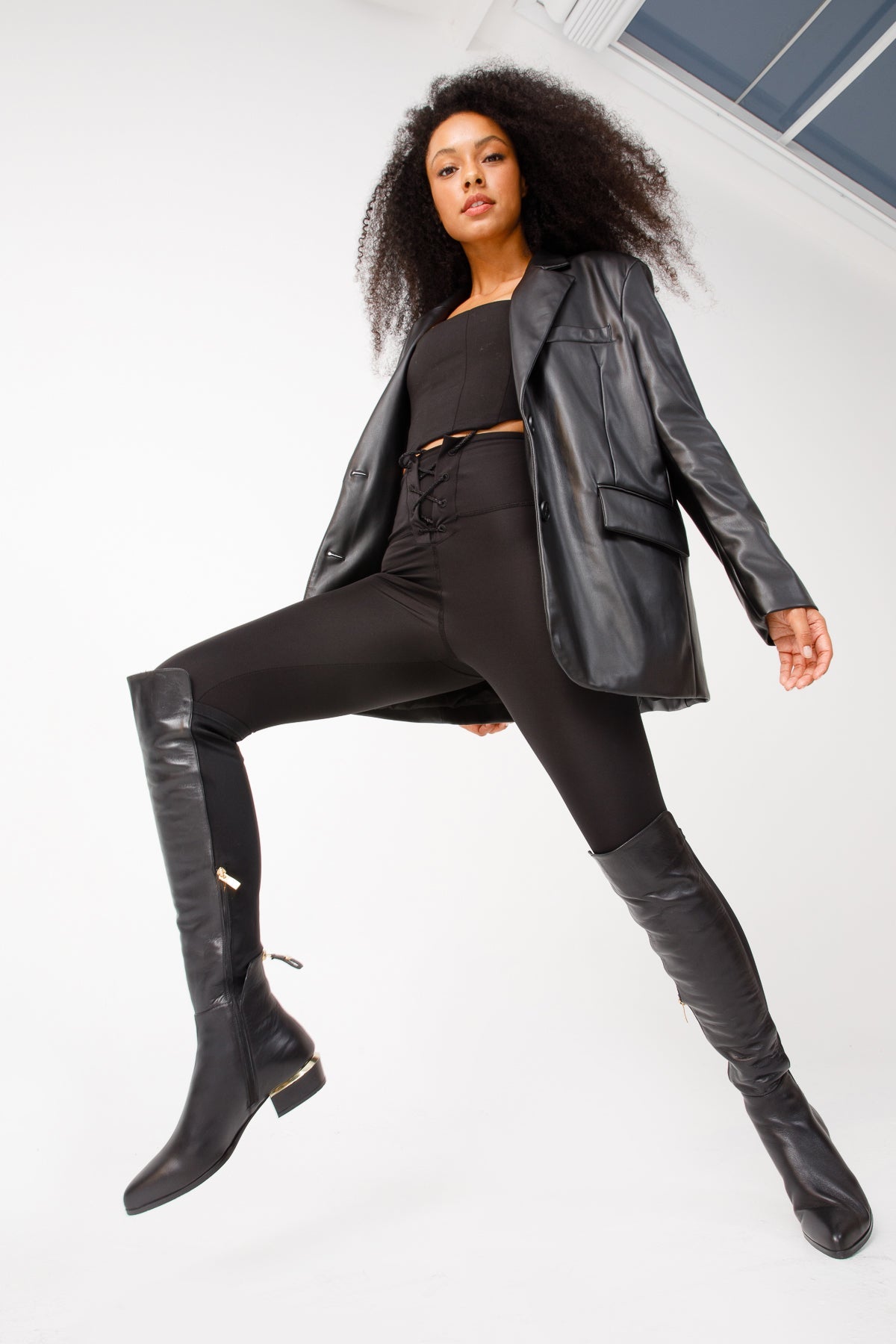 Vinci Leather The Fairoks Black Leather Pointy Toe Knee High Women Boot – product view 11