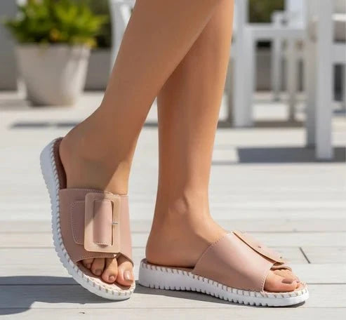 Eric Michael Darla Women’s Leather Comfort Sandal