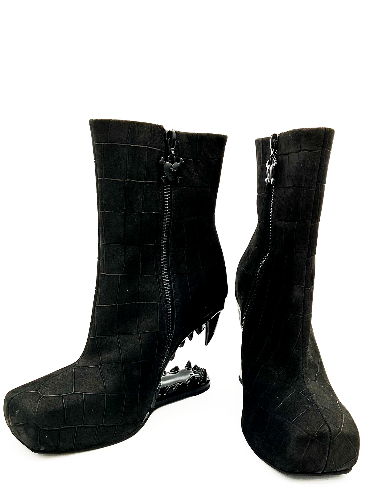 Charla Tedrick Gnasher Boot – front view