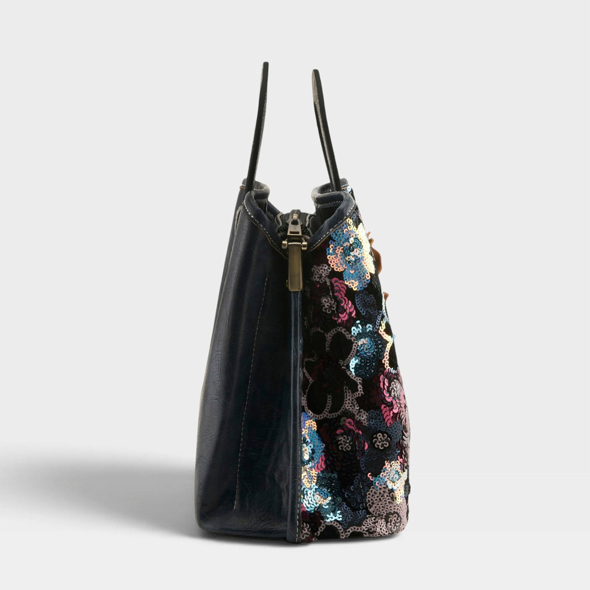 L'Artiste Shimmy Handbag — product view 3