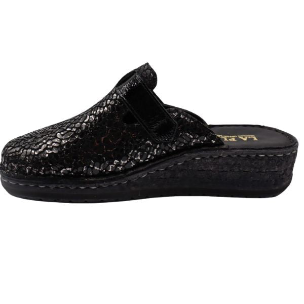 Hava Woman's Slip-On Leather Comfort Sandal