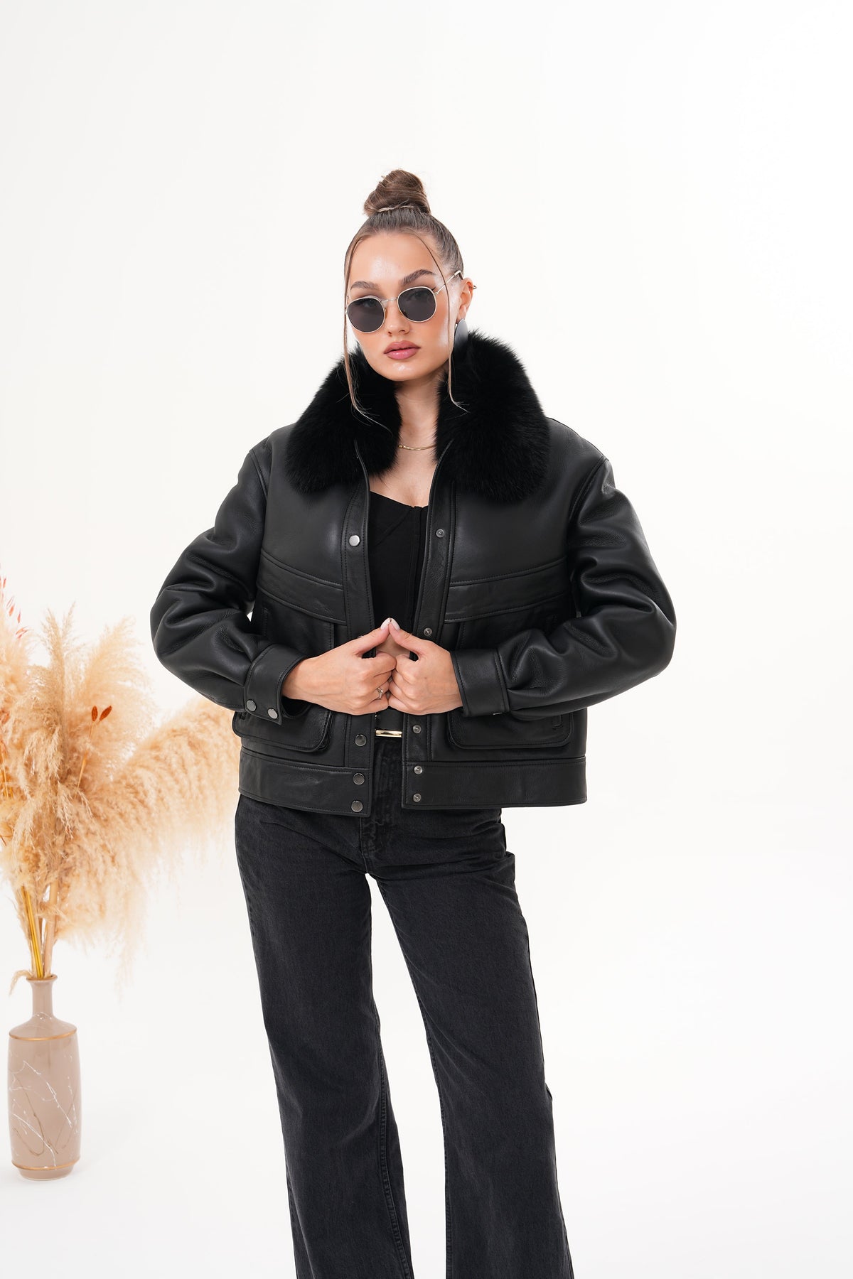Vinci Leather The Auretta Black Shearling Leather Women Jacket – product view 8