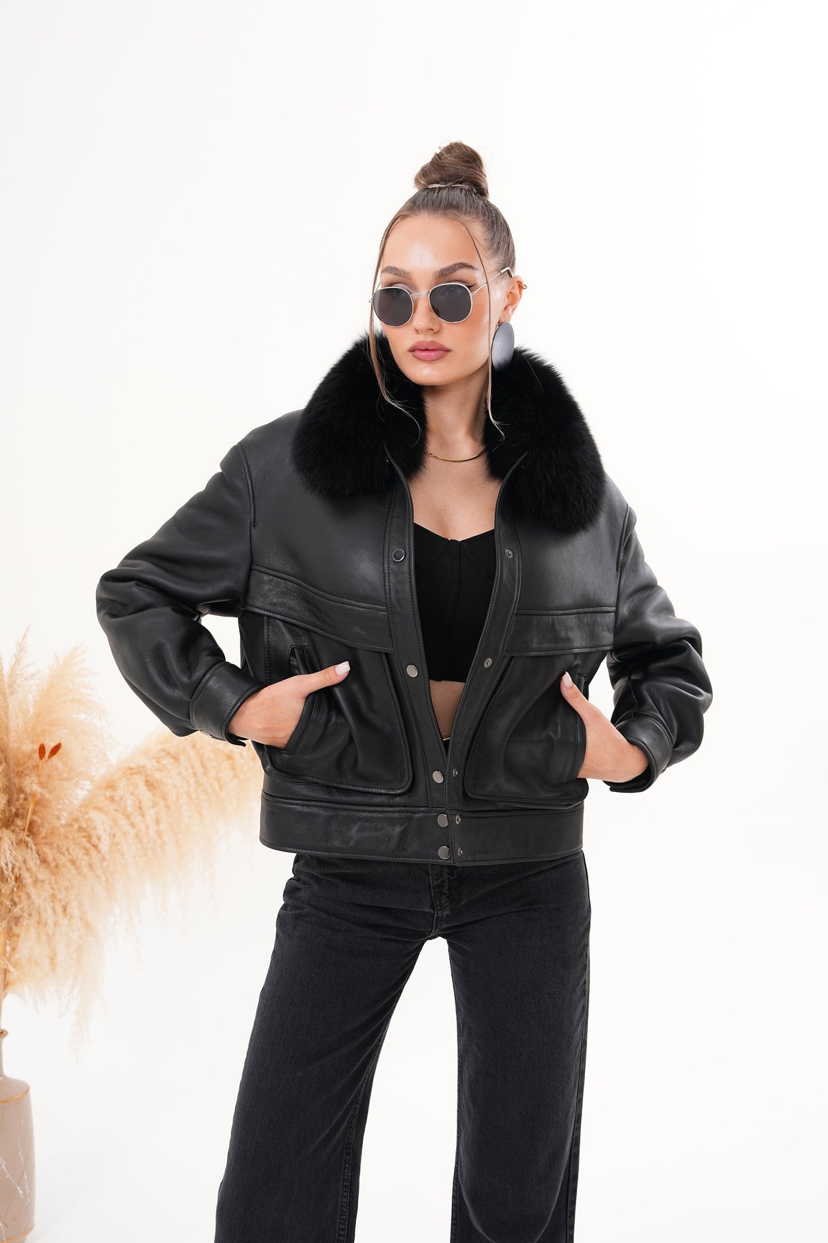 Vinci Leather The Auretta Black Shearling Leather Women Jacket – product view 11