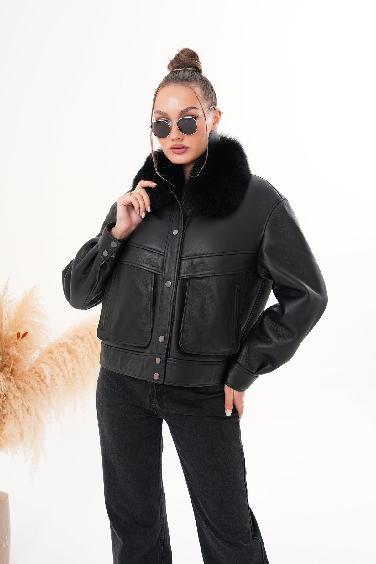 Vinci Leather The Auretta Black Shearling Leather Women Jacket – product view 18