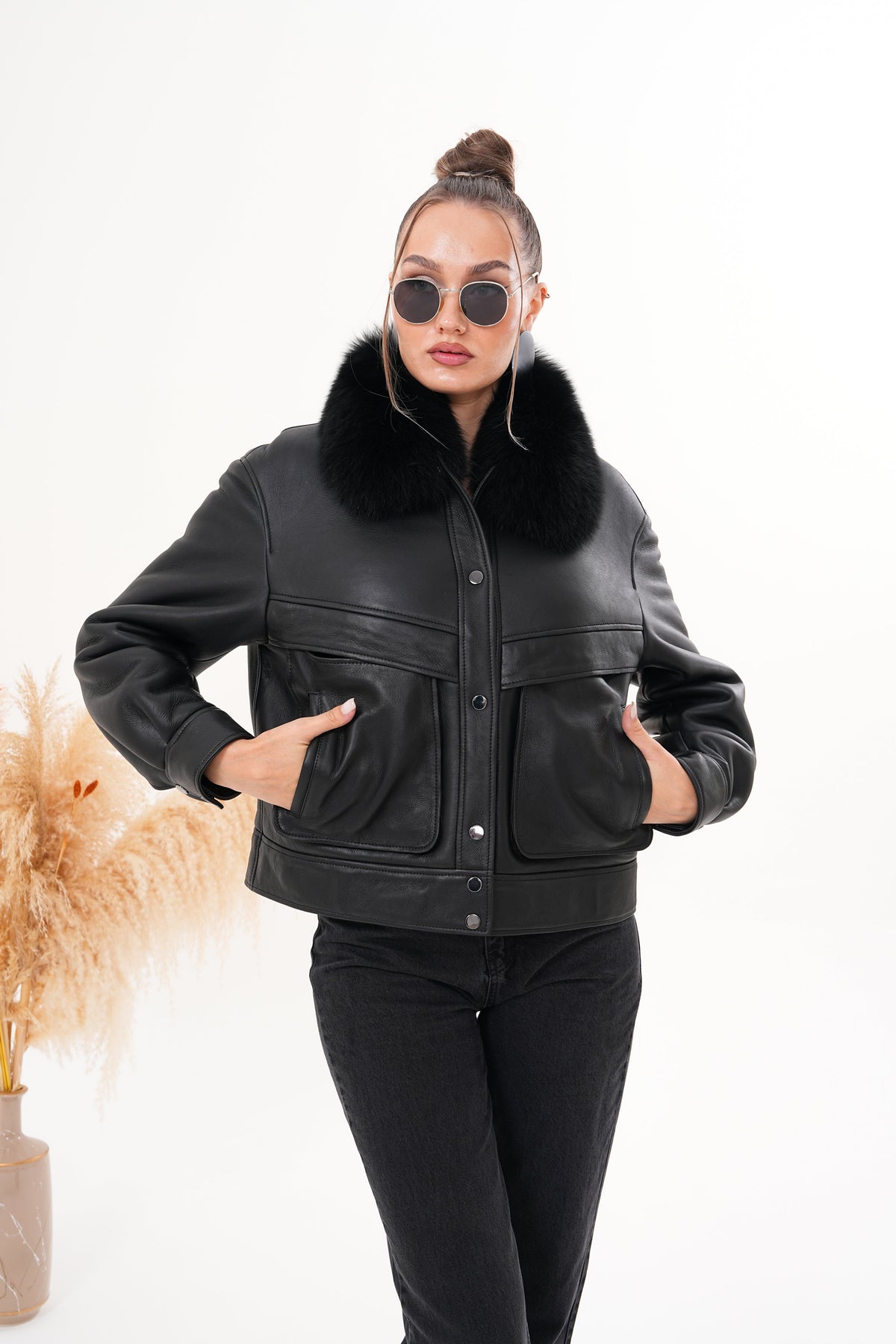 Vinci Leather The Auretta Black Shearling Leather Women Jacket – product view 17