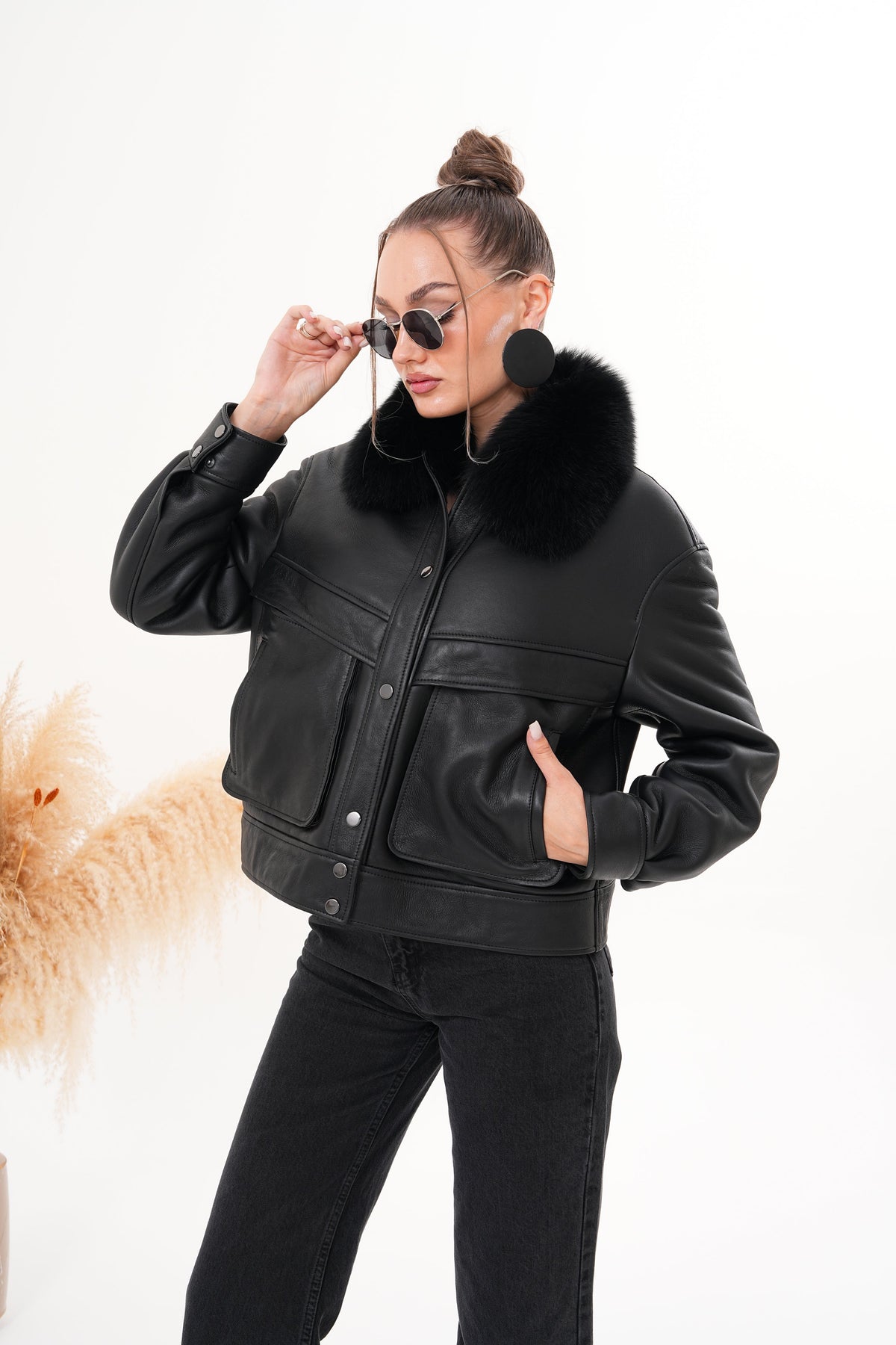 Vinci Leather The Auretta Black Shearling Leather Women Jacket – product view 16