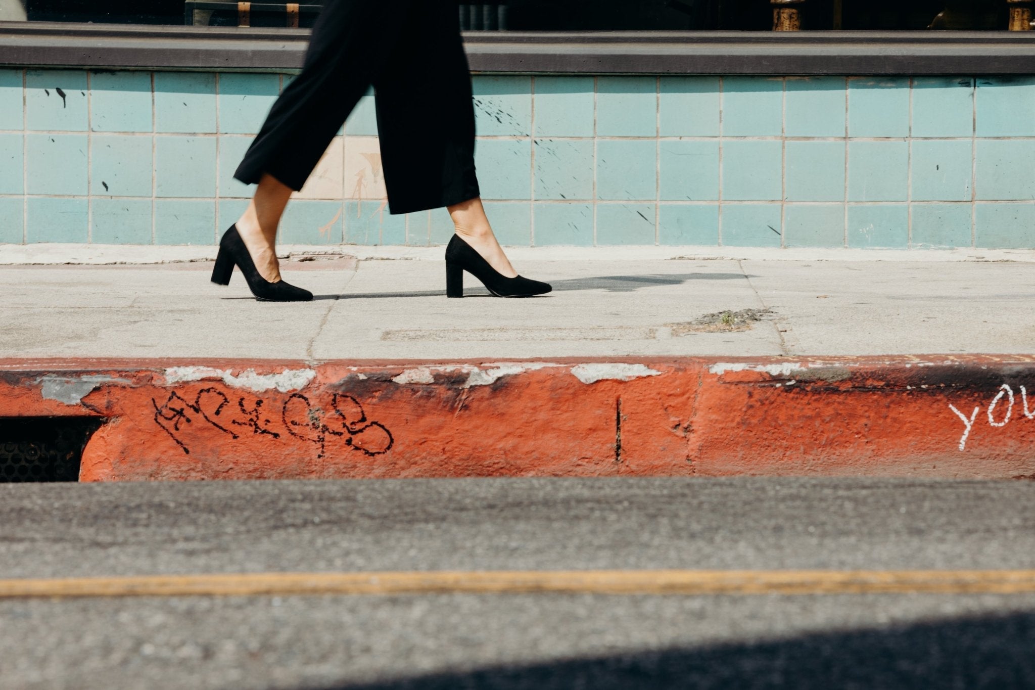 Jolie | Black Suede