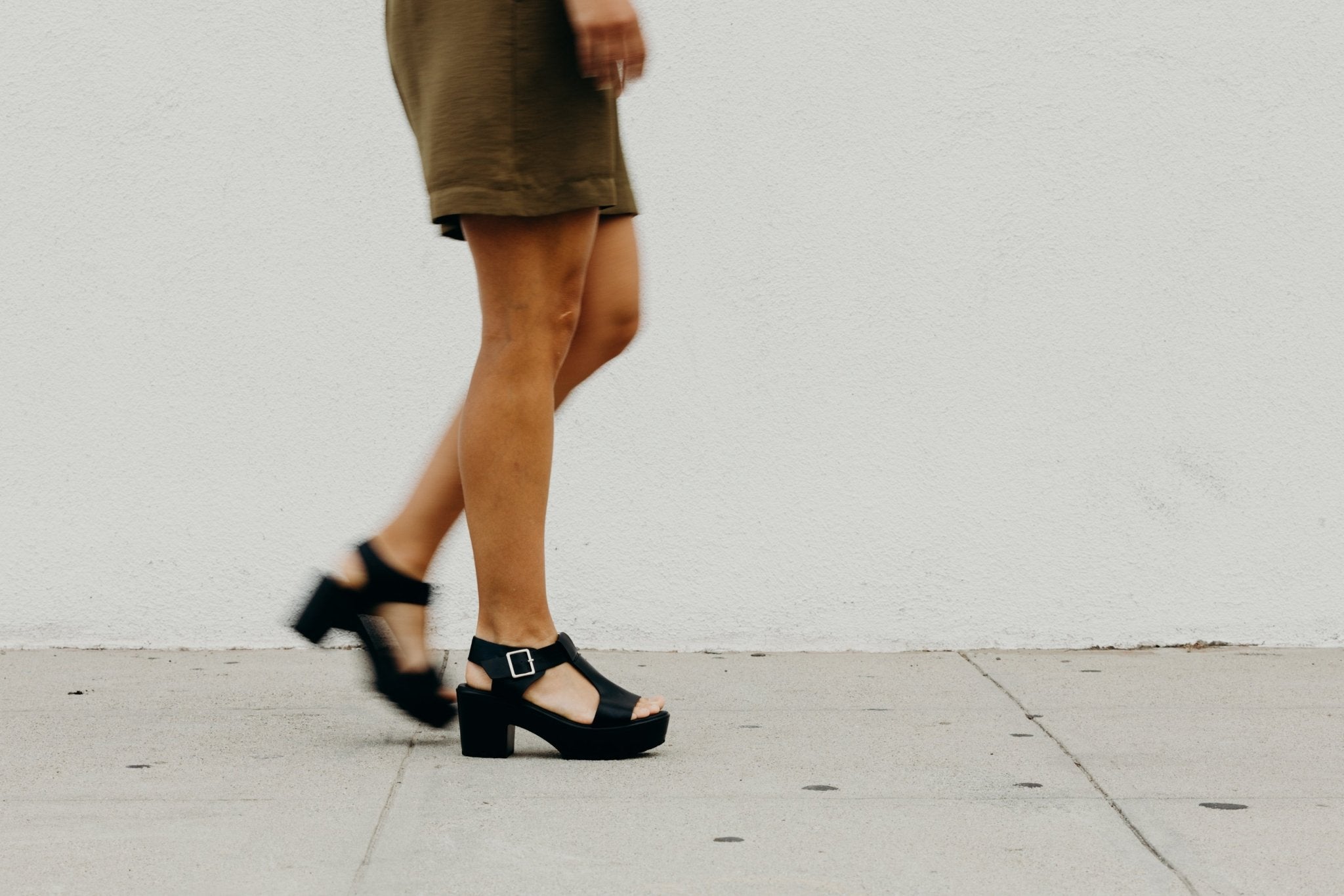 Corby | Black