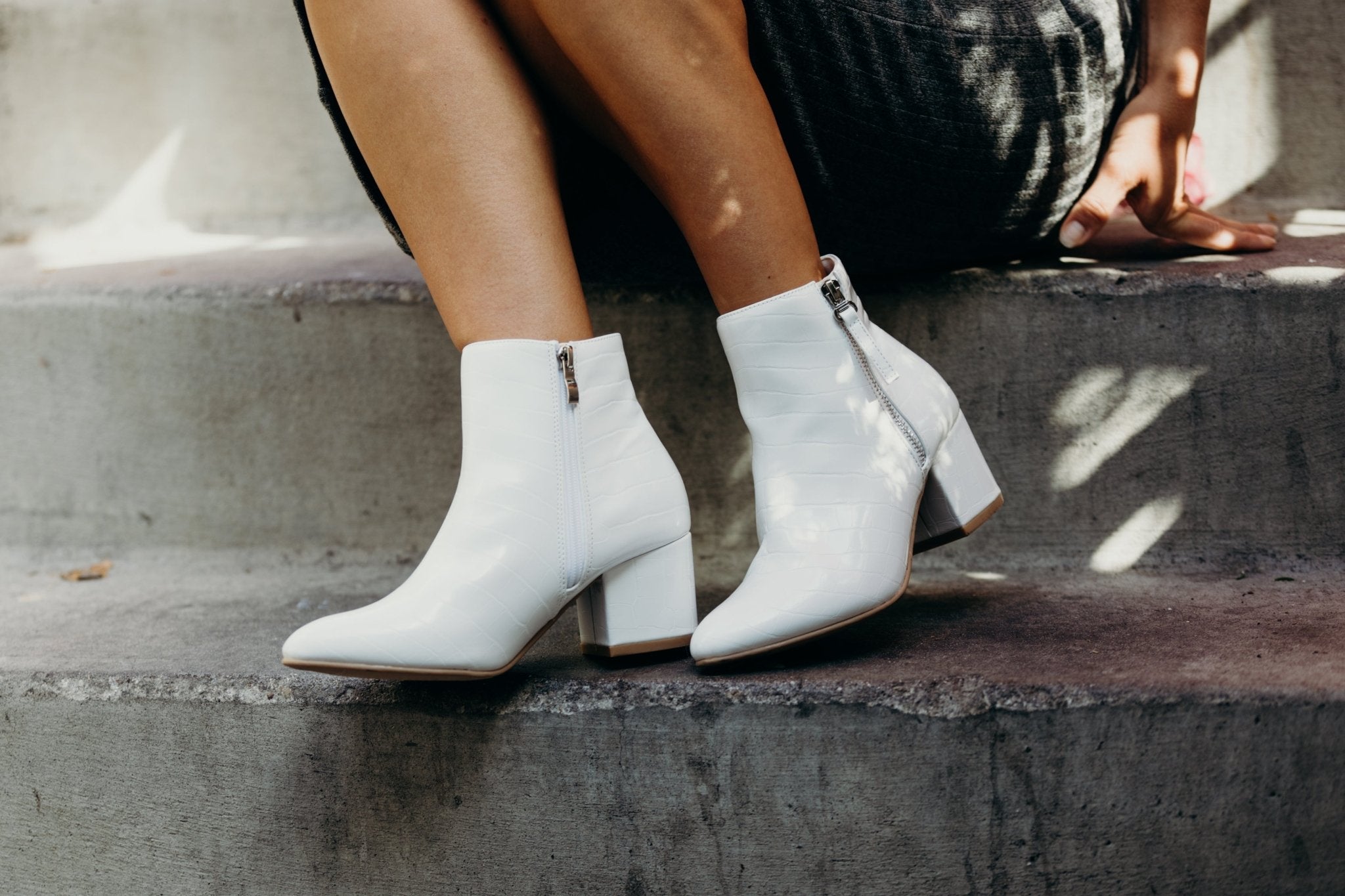 Zuma | White