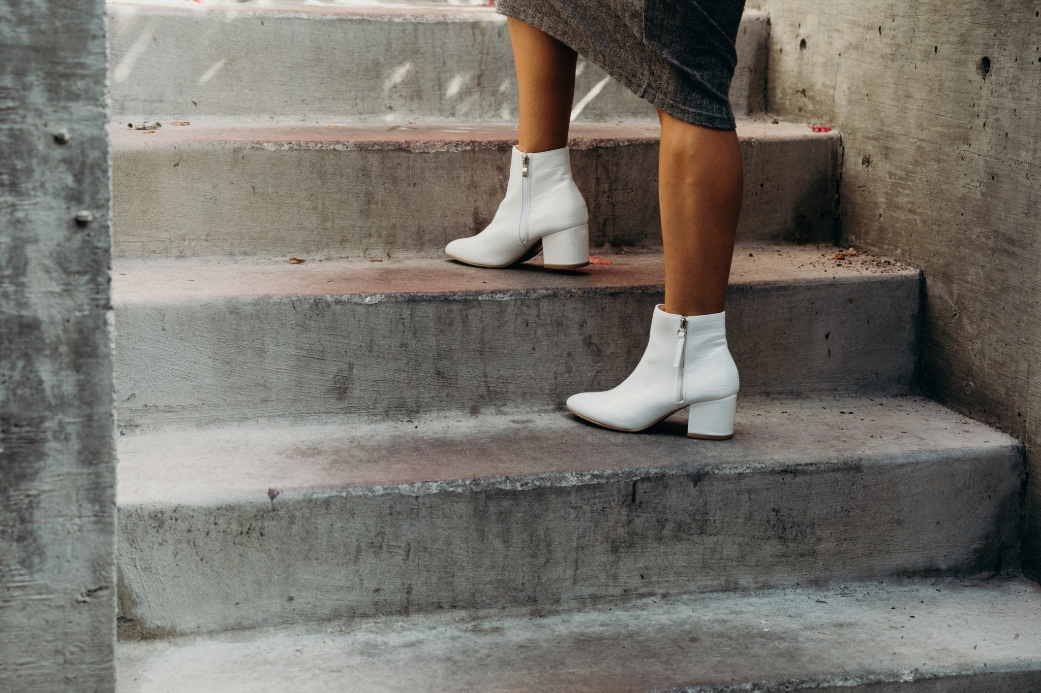 Zuma | White