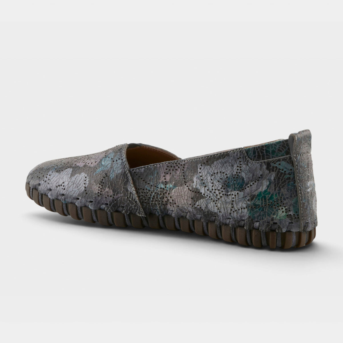 L'Artiste Modesty-Flow Women's Slip-On Shoes — product view 8