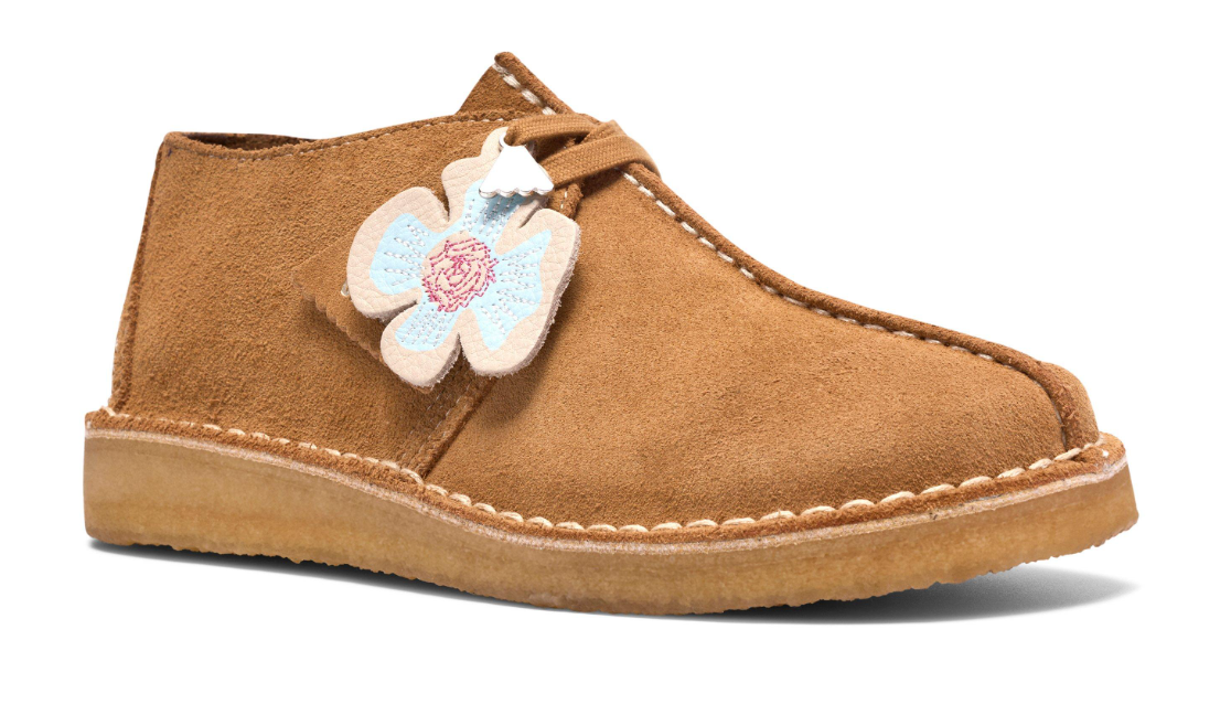 Clarks Originals Desert Trek Women's Tan Interest Suede 26186480 — rear view